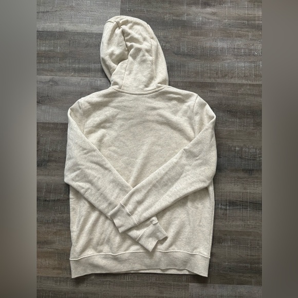 SALE🎉. Nike Hoodie - Picture 7 of 9